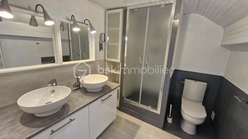 Maison jumelée - 117 m² - 5 pièces