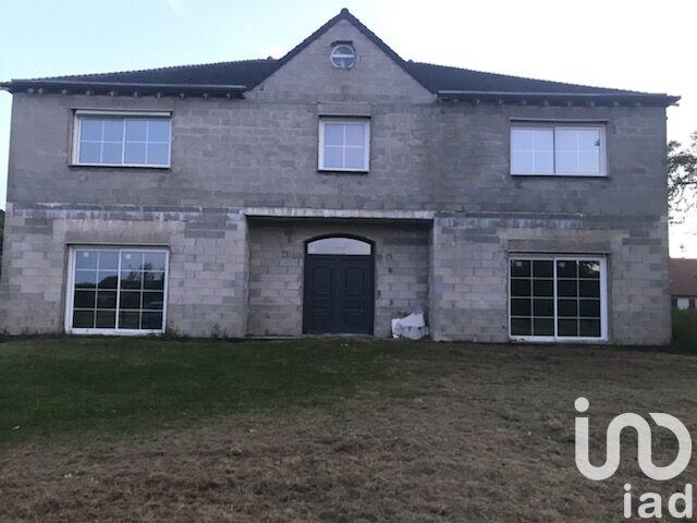 Maison - 330 m² - 8 pièces