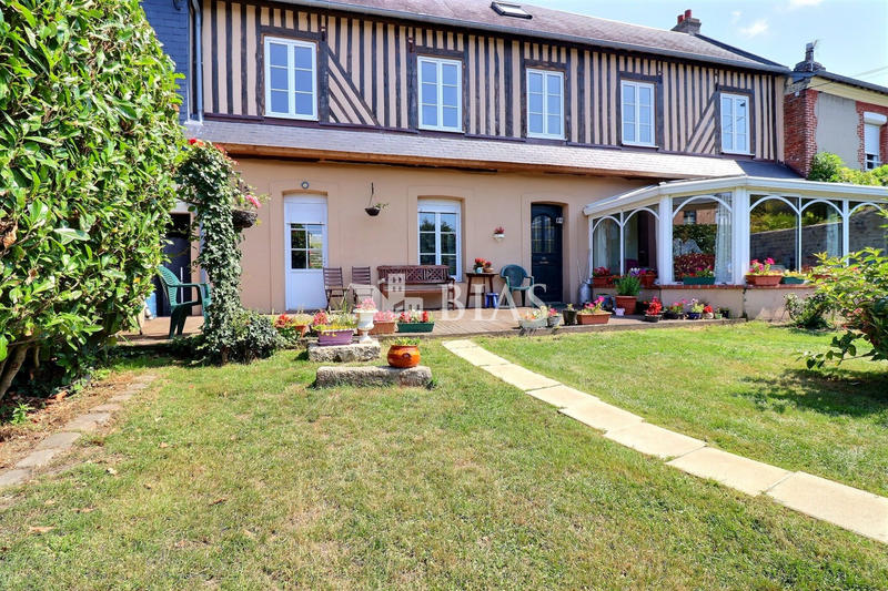 Maison - 131 m² - 7 pièces