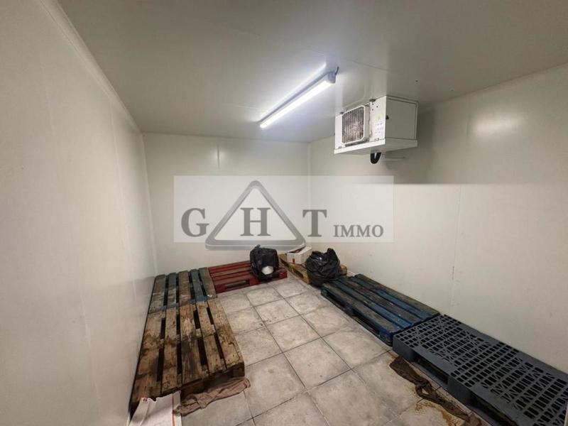 Local commercial - 220 m²