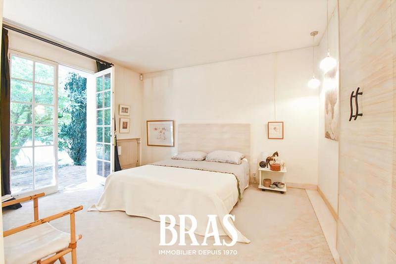 Maison - 372 m² - 7 pièces