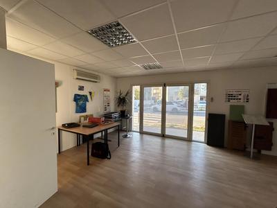 Local commercial - 103 m² - 3 pièces