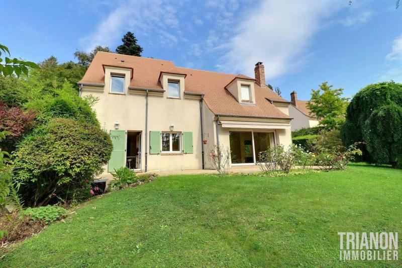 Maison - 210 m² - 7 pièces