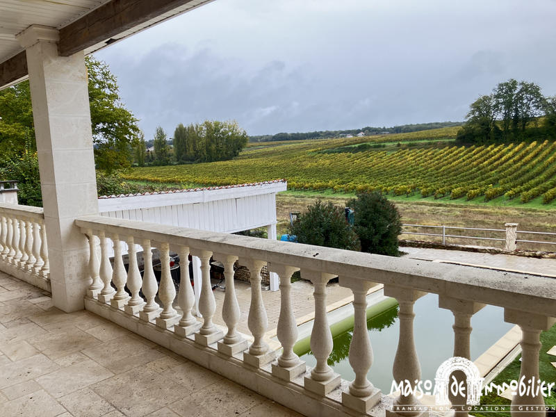 Maison - 253 m² - 7 pièces