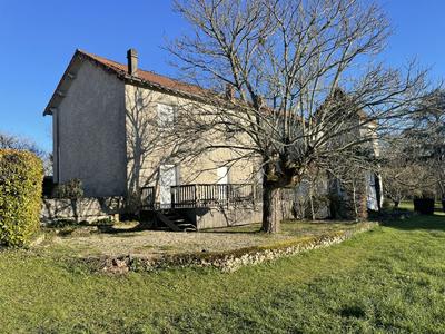 Maison traditionnelle - 280 m² - 11 pièces