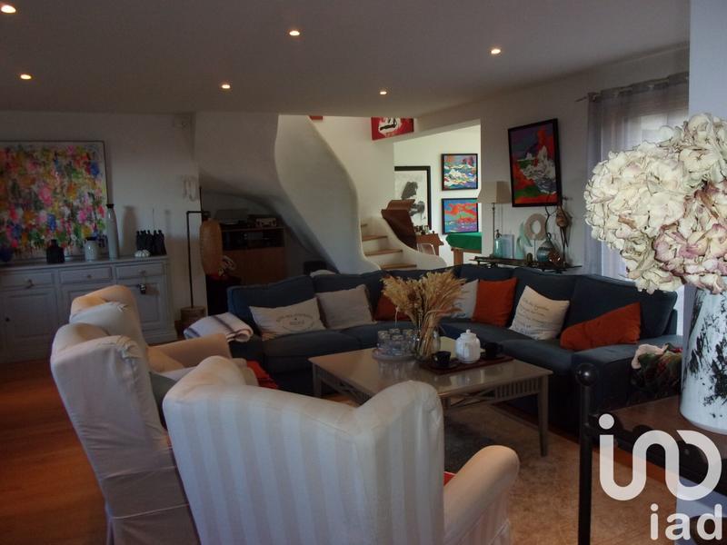 Maison de maîtres - 235 m² - 9 pièces