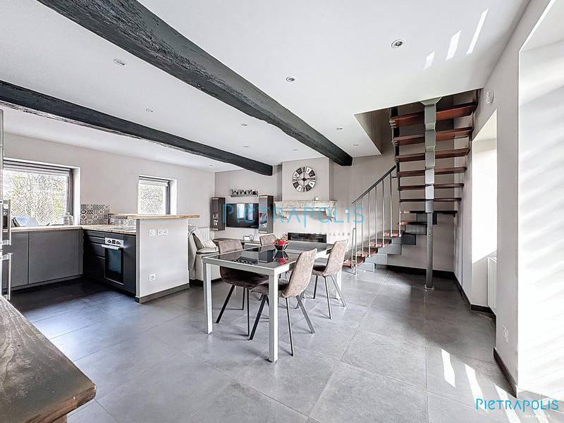 Maison - 137 m² - 6 pièces