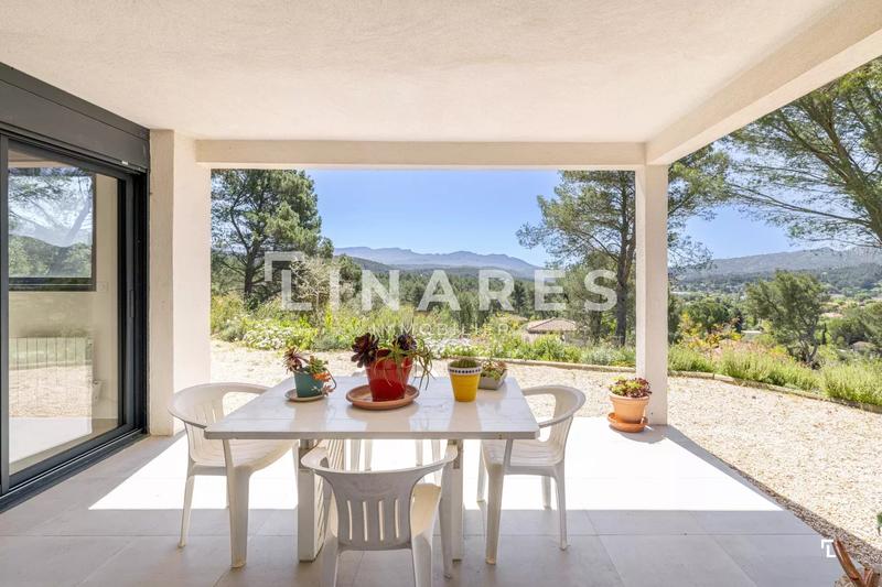 Maison - 215 m² - 6 pièces