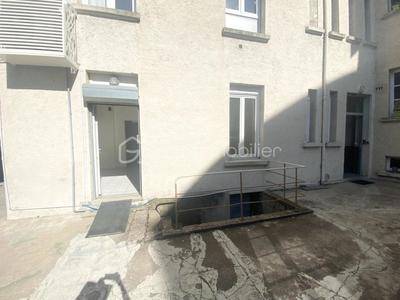 Local commercial - 83 m² - 1 pièce