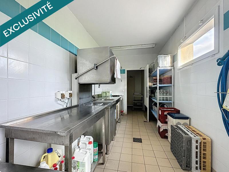 Maison - 963 m² - 16 pièces