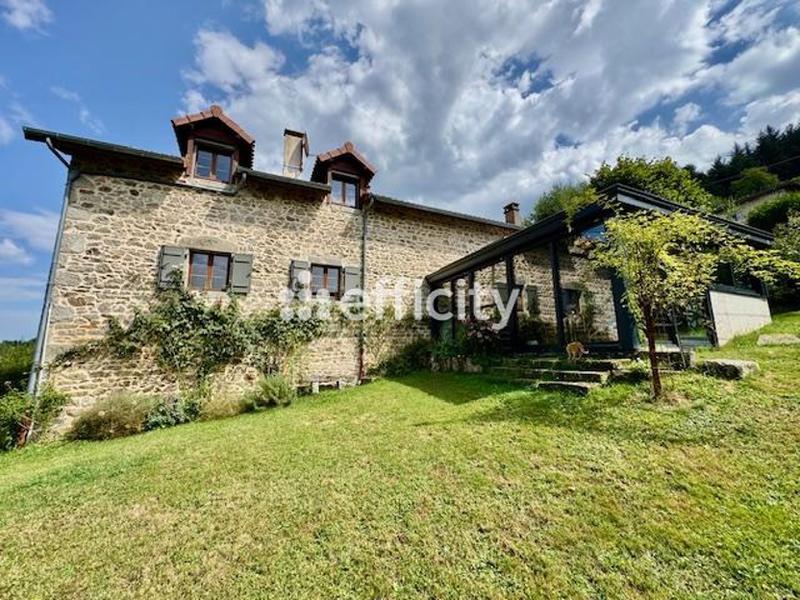 Demeure - 306 m² - 8 pièces