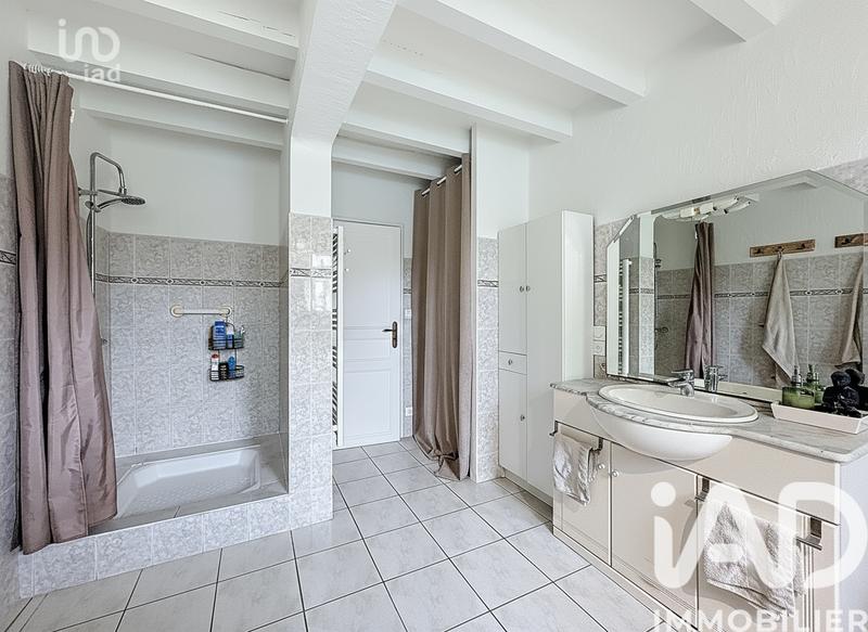 Maison - 177 m² - 8 pièces