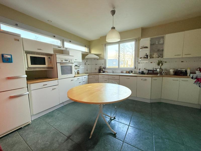 Maison - 364 m² - 12 pièces