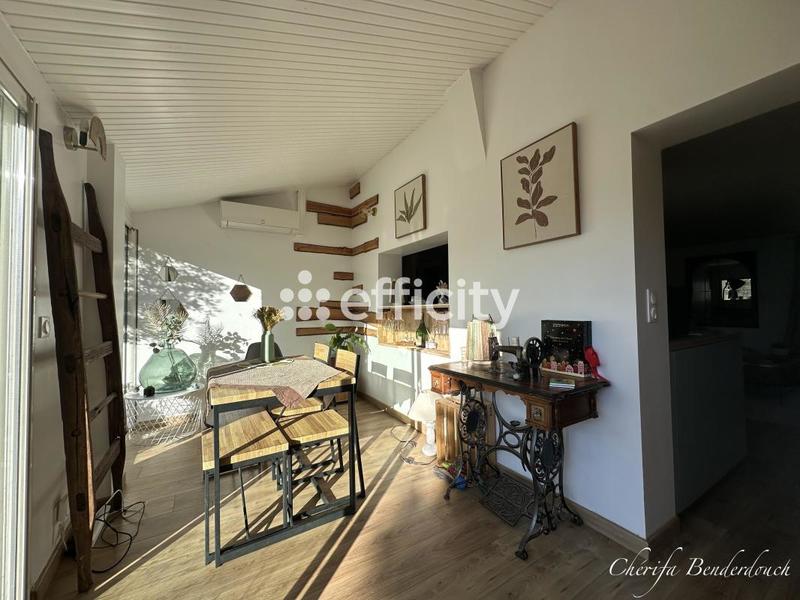 Appartement ancien - 82 m² - 3 pièces