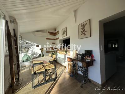 Appartement ancien - 82 m² - 3 pièces