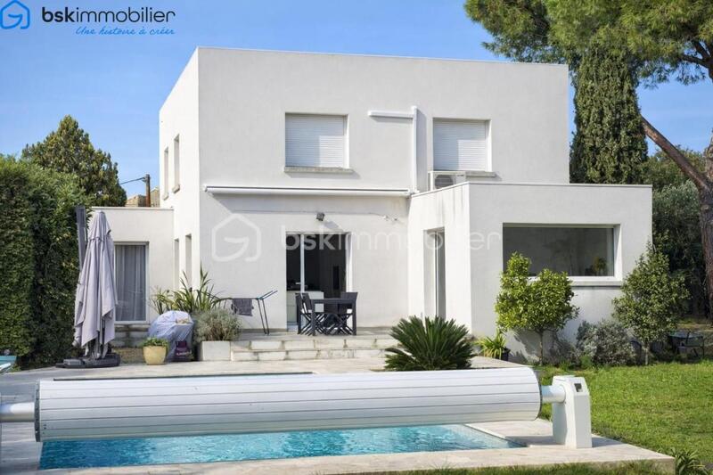 Maison - 179 m² - 8 pièces