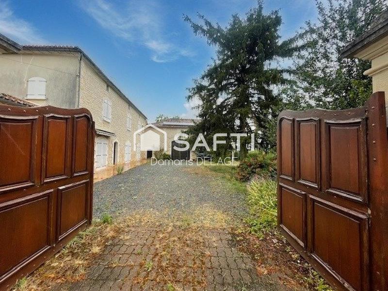 Maison - 225 m² - 9 pièces