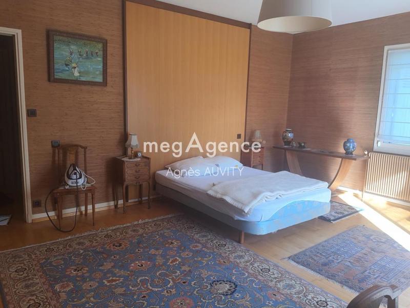 Maison - 290 m² - 6 pièces