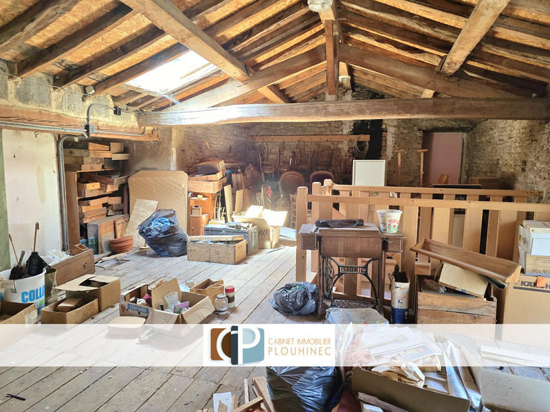 Maison - 332 m² - 9 pièces