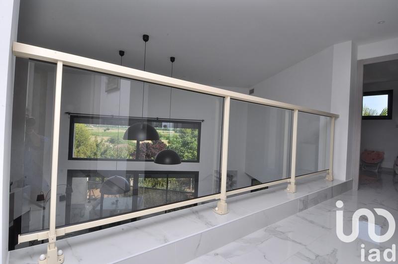 Maison - 246 m² - 5 pièces