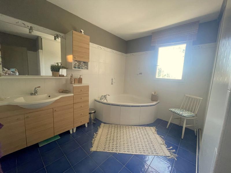 Maison - 166 m² - 7 pièces