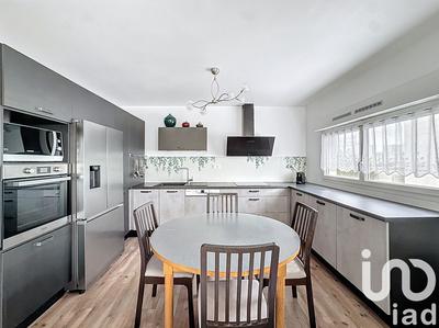 Appartement - 80 m² - 4 pièces