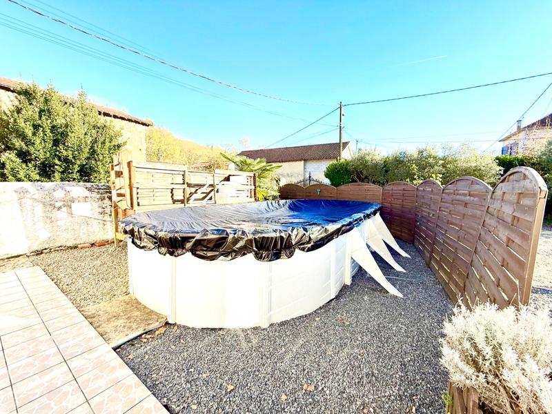 Maison - 353 m² - 12 pièces