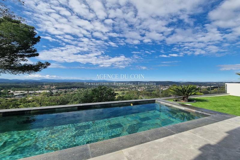 Villa - 180 m² - 7 pièces