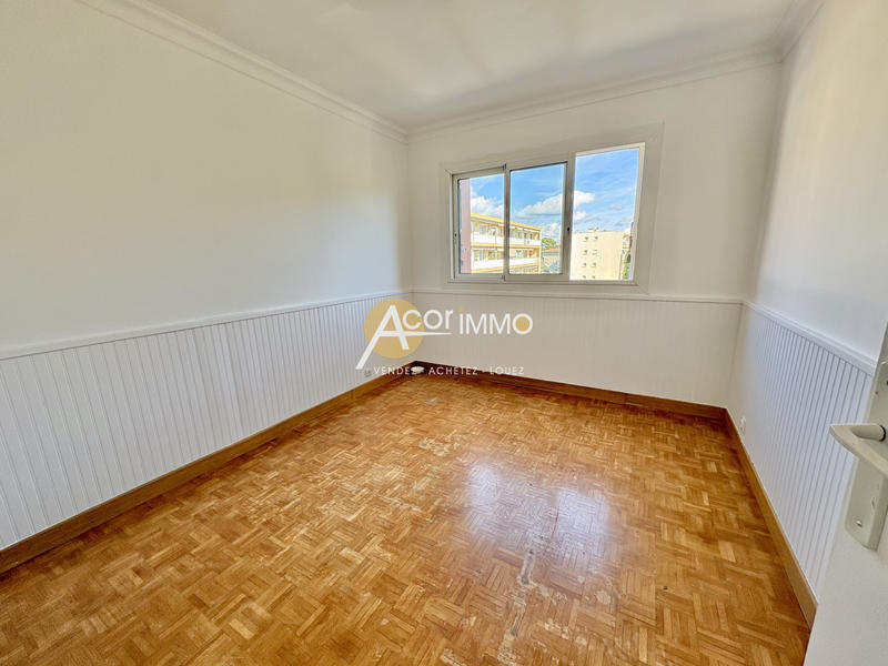 Appartement - 72 m² - 4 pièces