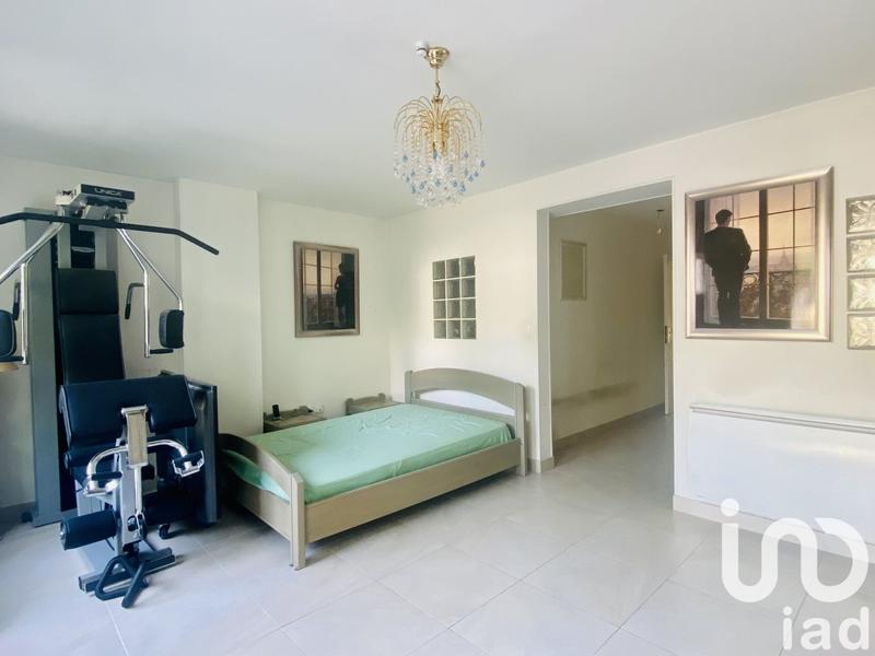 Maison - 207 m² - 5 pièces