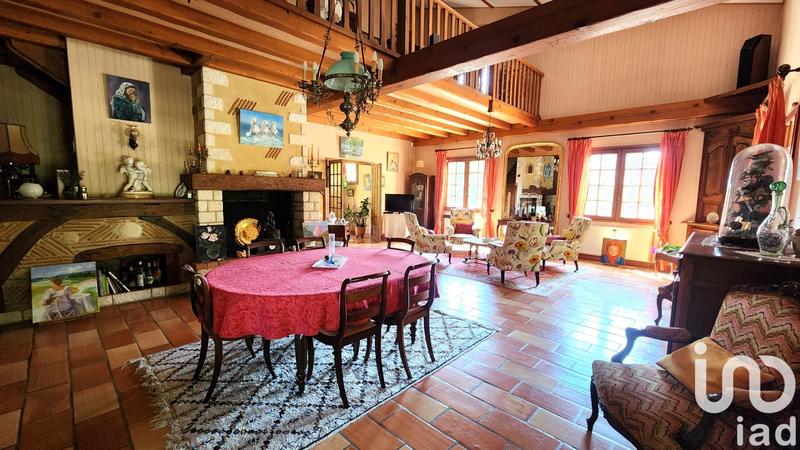 Maison - 219 m² - 6 pièces