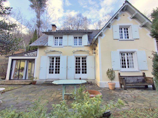 Maison - 183 m² - 8 pièces