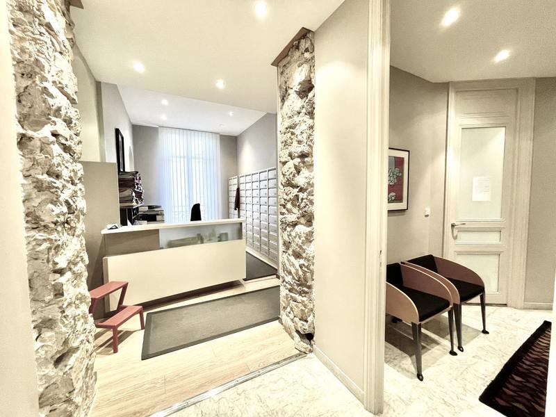 Appartement - 172 m² - 6 pièces