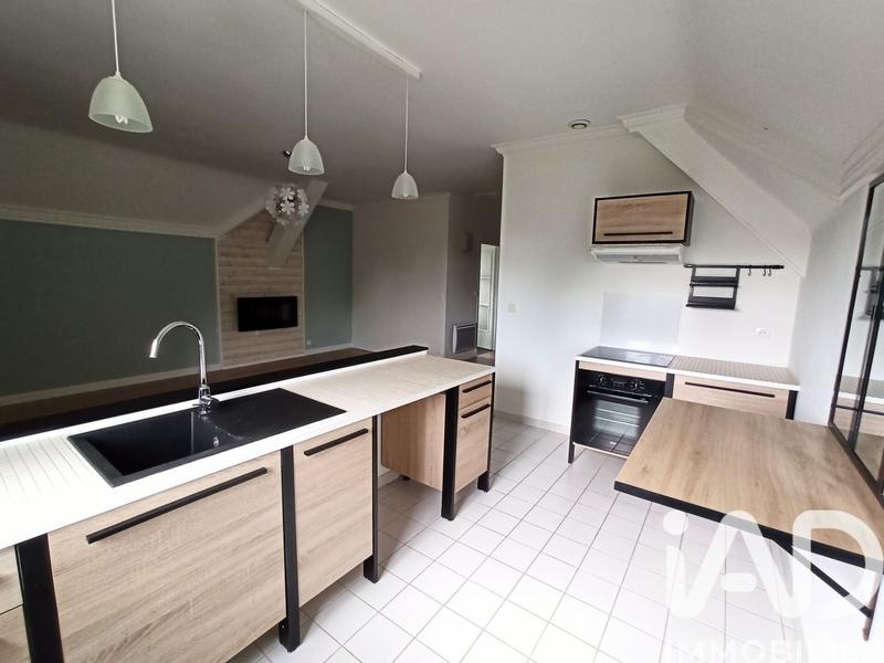 Maison - 200 m² - 8 pièces