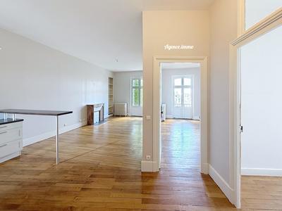 Appartement - 91 m² - 4 pièces