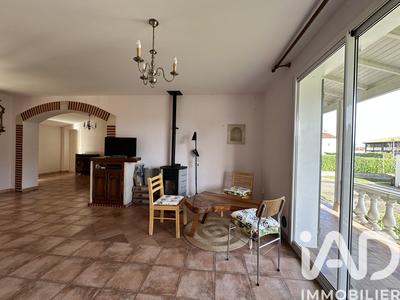 Maison - 111 m² - 5 pièces