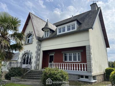 Maison - 157 m² - 7 pièces