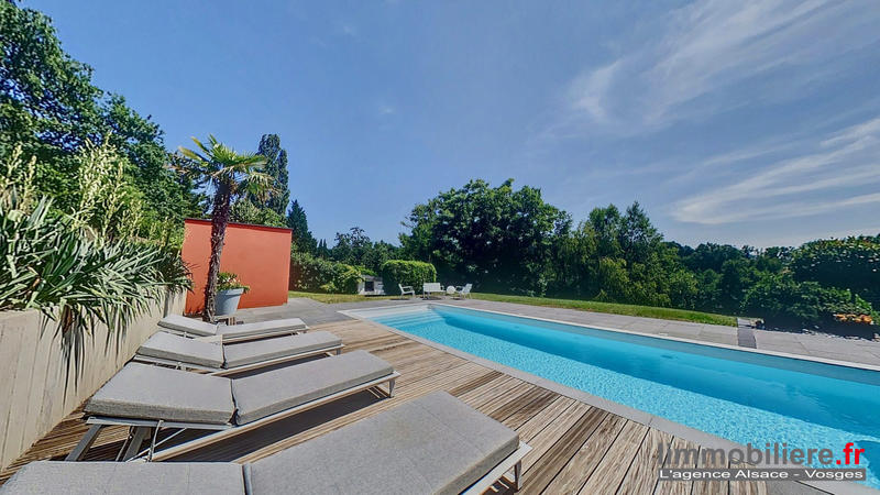 Maison contemporaine - 270 m² - 5 pièces