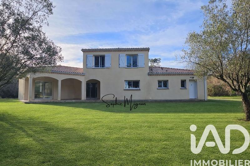 Maison - 206 m² - 8 pièces