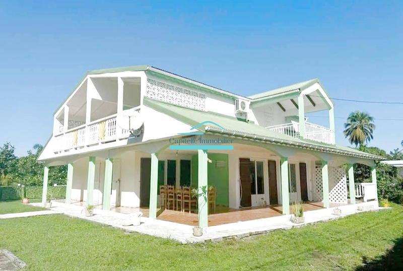 Maison - 182 m² - 8 pièces