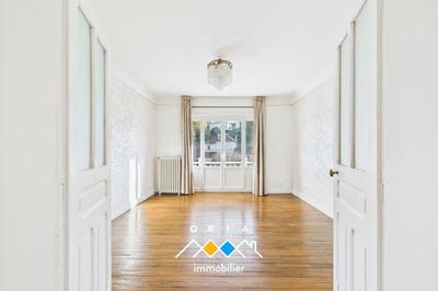 Maison de maîtres - 196 m² - 8 pièces