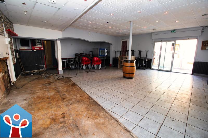 Maison - 310 m² - 8 pièces