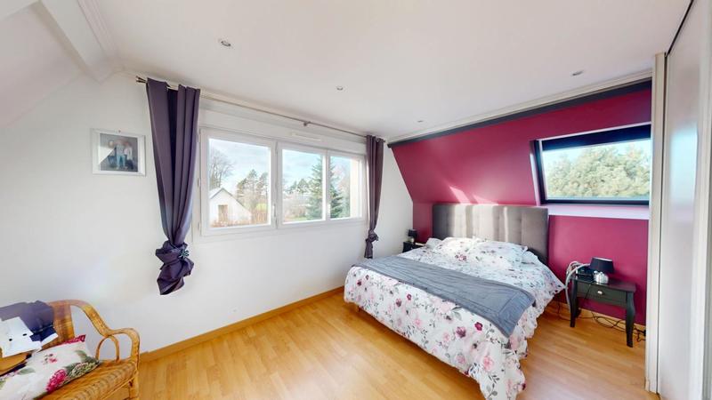 Maison traditionnelle - 199 m² - 8 pièces