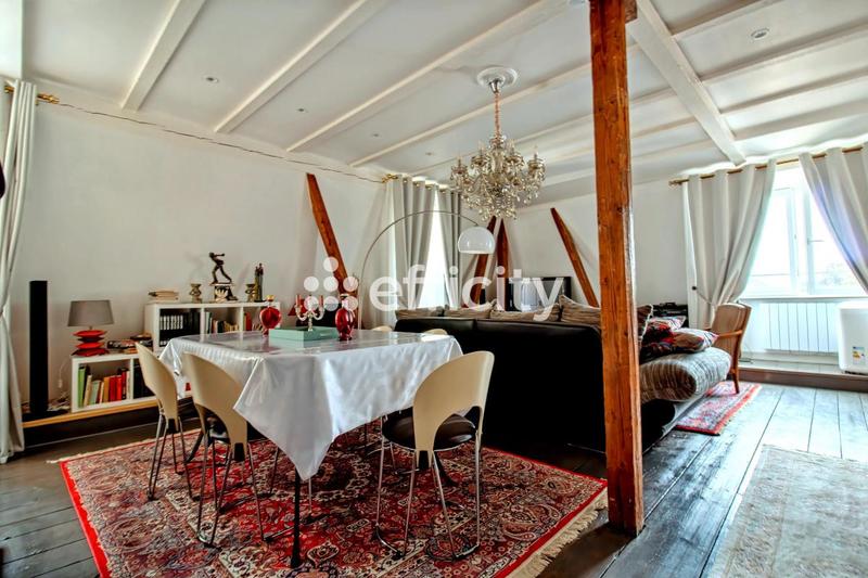 Maison - 400 m² - 12 pièces