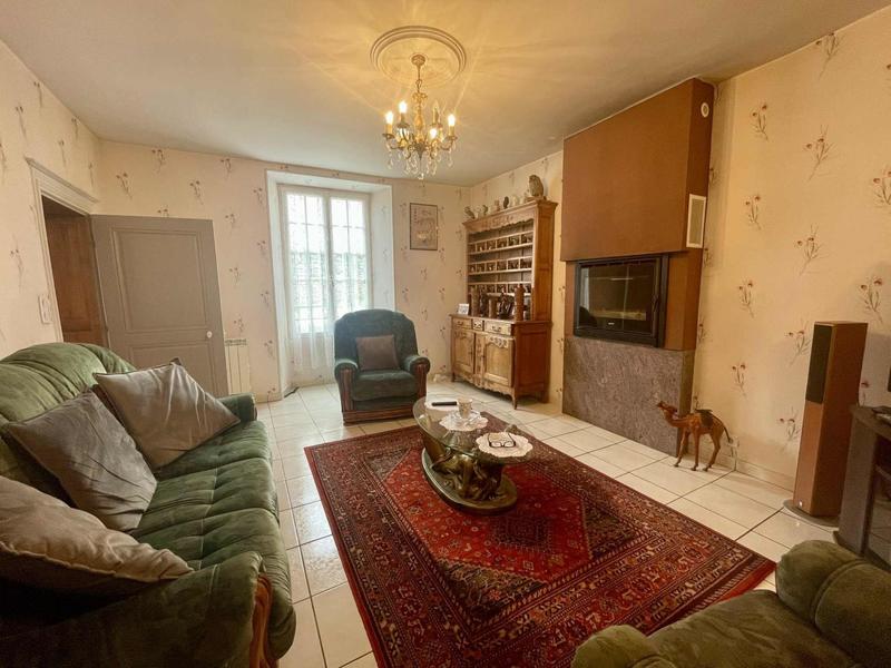 Maison - 195 m² - 7 pièces