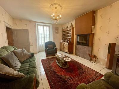 Maison - 195 m² - 7 pièces