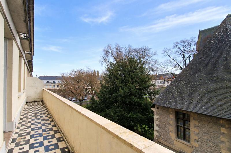 Appartement - 101 m² - 5 pièces