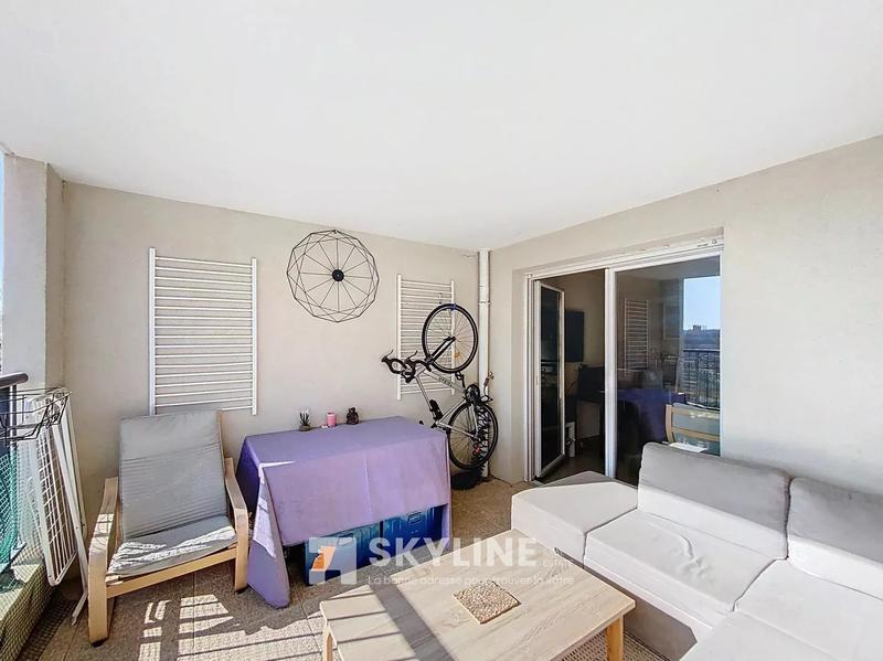 Appartement - 80 m² - 4 pièces