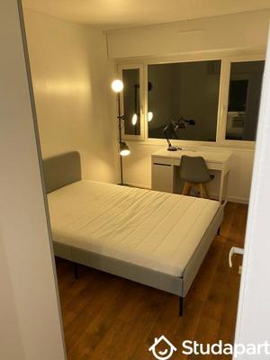 Chambre - 10 m² - 1 pièce