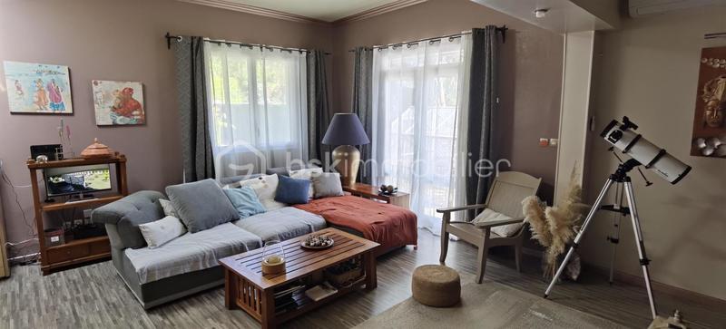 Villa - 267 m² - 8 pièces